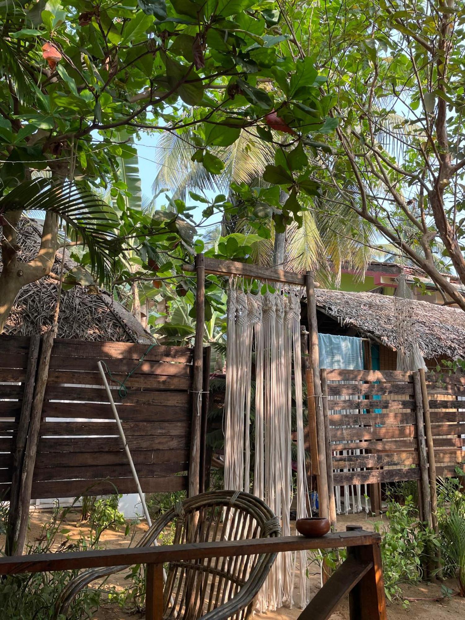 Hotel Ducknchill-Agonda Extérieur photo